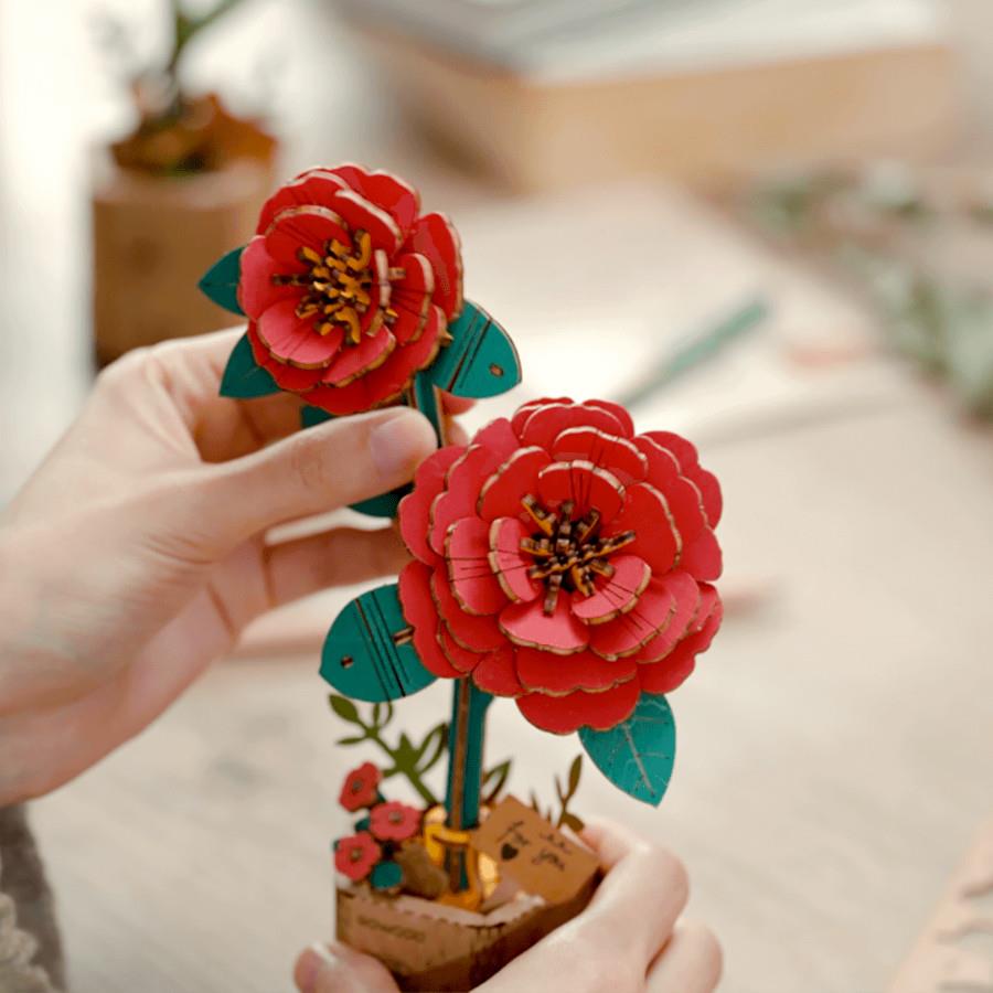 Robotime Rowood Wooden Bloom Craft Model Kit - Red Camellia
