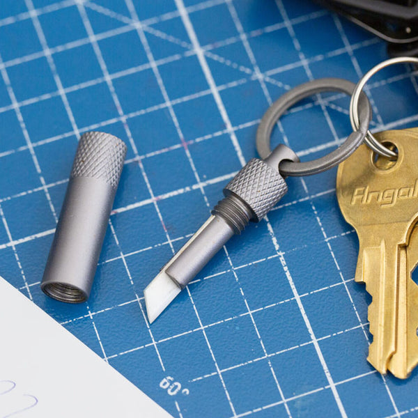 Kikkerland Cut It Out! Mini Ceramic Knife Keychain