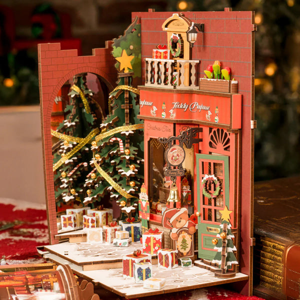 Robotime Rolife DIY Book Nook Kit - Christmas Indoor Scene