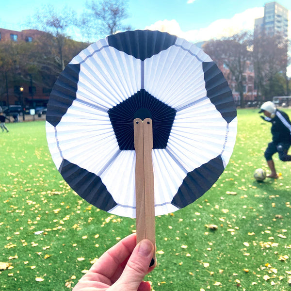 Kikkerland Soccer Paper Fan