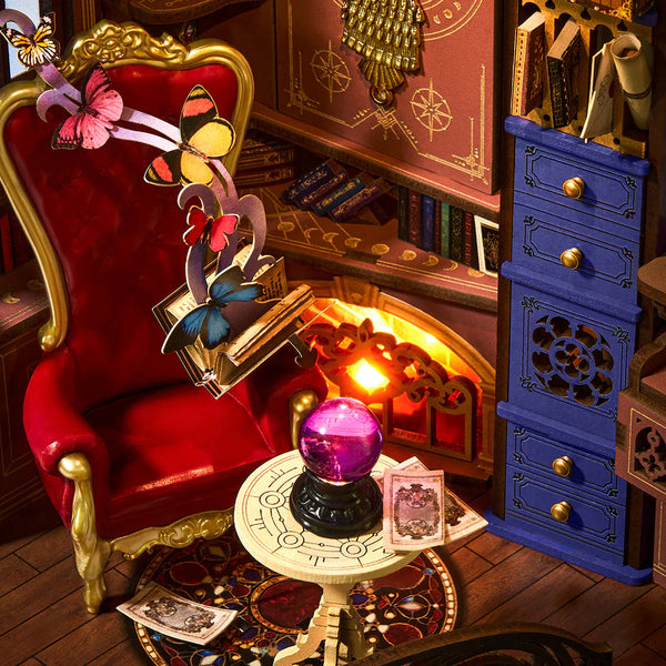 Robotime Rolife DIY Book Nook Kit - Magic Fantasy Corner