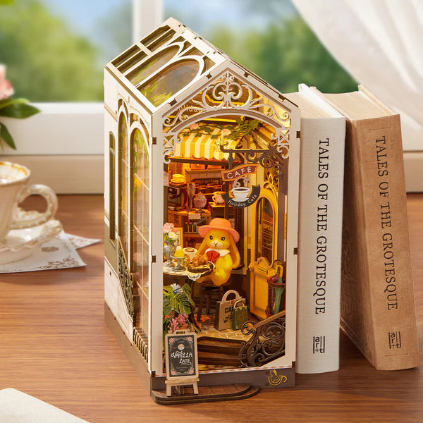 Robotime Rolife DIY Book Nook Kit - Holiday Cafe