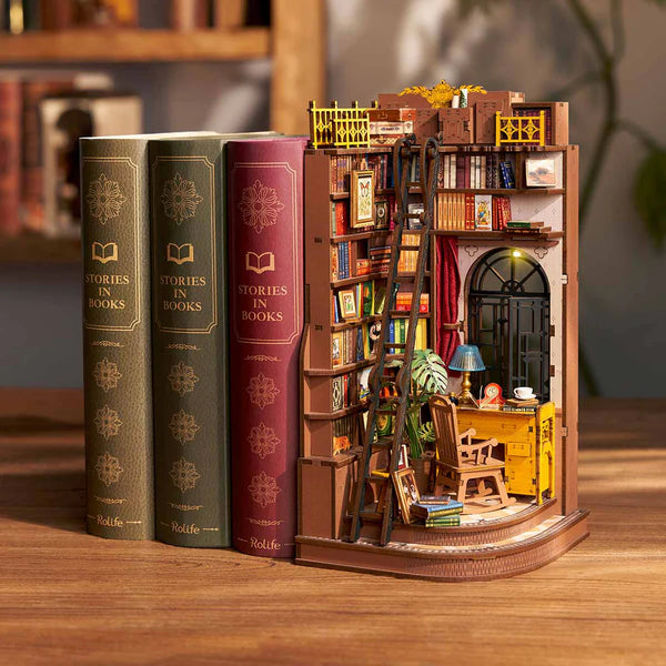 Robotime Rolife DIY Book Nook Kit - Silent Corner Study