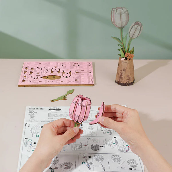 Robotime Rowood DIY Wooden Flower Model Kit - Pink Tulip