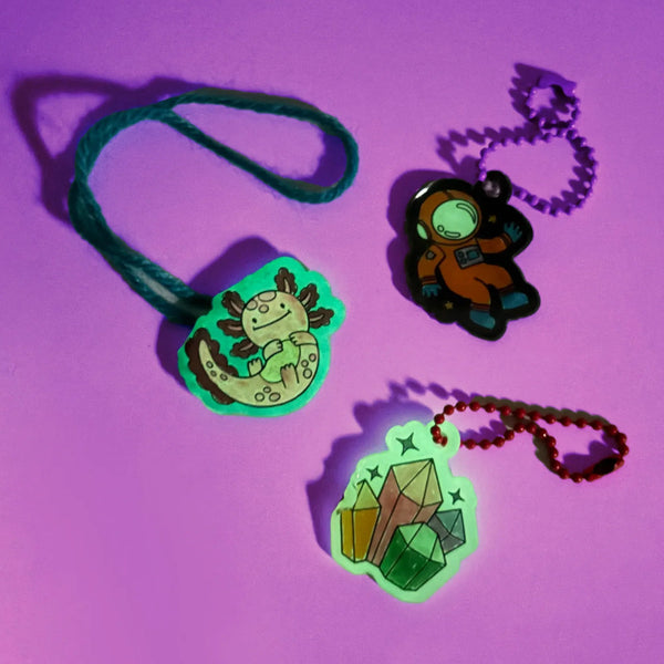 Ooly Shrink-Its! DIY Shrink Art Kit - Glow Buddies, 20 Charms